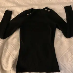 Fin svart tröja från H&M❤️ aldrig använd 😍storlek= XS