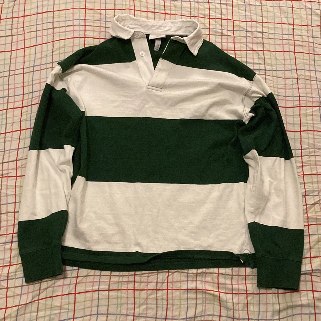 Grön-vit Rugbytröja