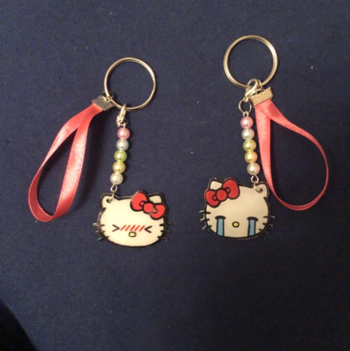 matching hello kitty nyckelring