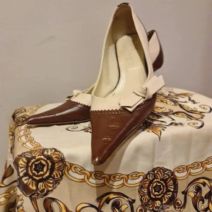 Vintage Italian kitten heels - Great quality Italian leather kitten heel.  Heel: 5,5cm