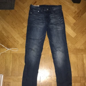 Weekday jeans  - Snygga weekday jeans 