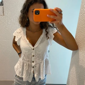 Topp - En sommar topp som fungerar till allt och är ett perfekt basplagg!!!