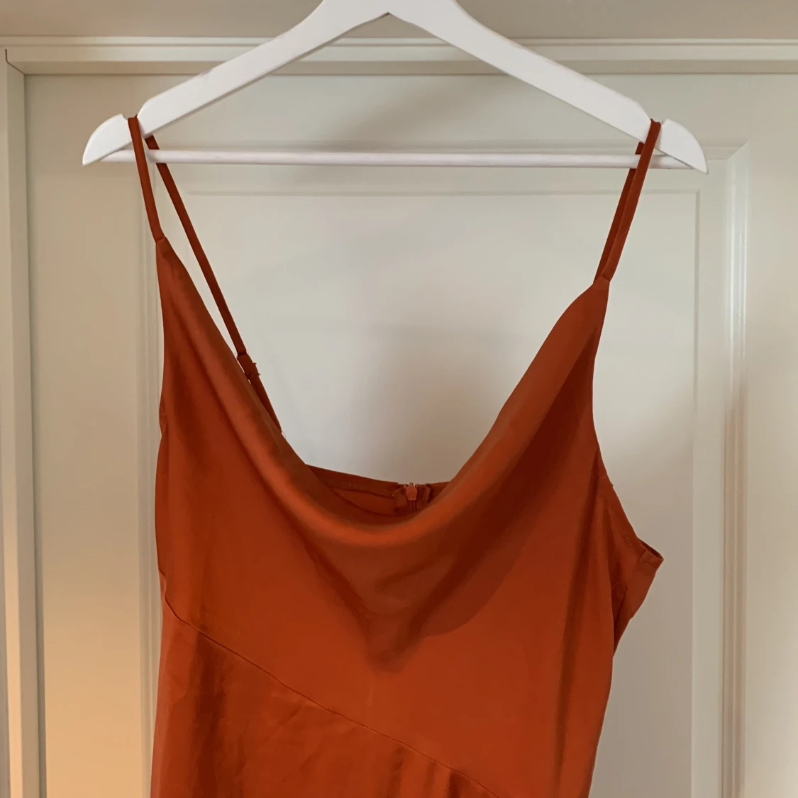 Satin klänning, storlek M - 91