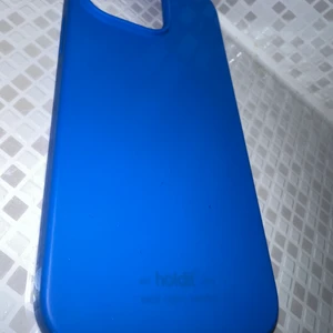 holdit mobilskal  - hej! säljer detta fina skalet till iphone 13 pro, den har inga skador och är i mycket bra skick. säljer för 149kr + frakt 