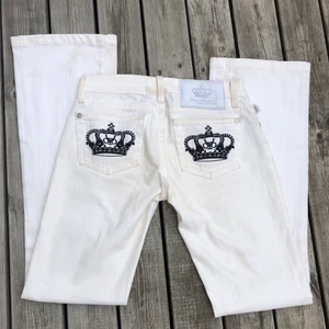 Victoria Beckham jeans - Lågmidjade vita Victoria Beckham jeans! Bootcut💕