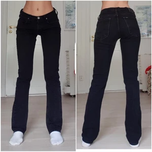 Jeans - Jag säljer även de här jeansen pga av att dem inte passar