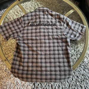 SUPREME FLANELL (öppen för offer) - Supreme flanell köpt i supreme affären i Milano. Kvittto finns. 