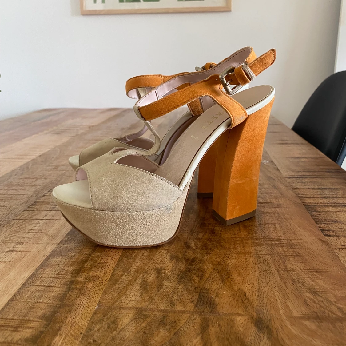 Platåklackar från Scorett (storlek 36) - 43