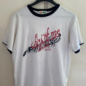 T-shirt med tryck  - Cool T-shirt med tryck 