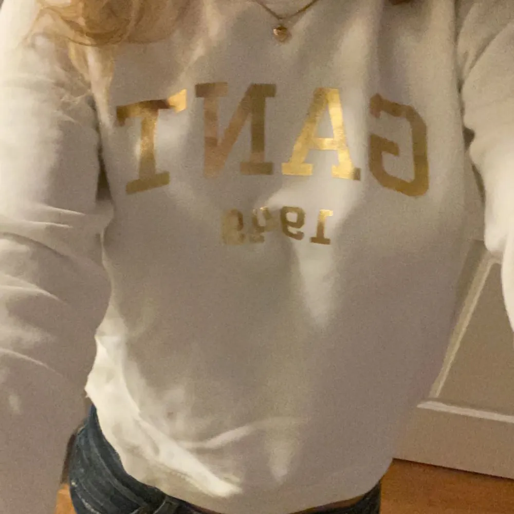 Så fin Gant sweatshirt ❤️ knappt använd . Tröjor & Koftor.