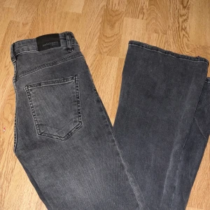 Byxor - Utsvängda byxor från Gina,Knappt använda!♡