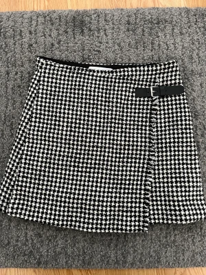 ZARA skirt  - Zara mini skirt, never worn, size is kids 164