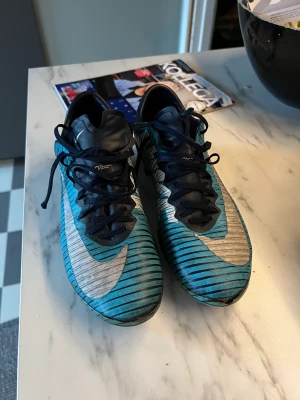 Fotbollsskor - Nike mercurial 