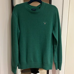 Stickad tröja från Gant - Snygg stickad tröja från Gant i bra skick