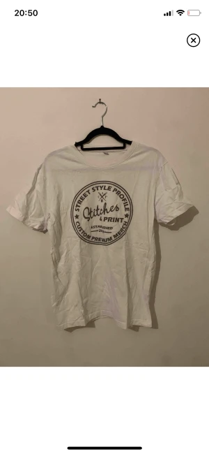 2 st tshirts - Dirtcült och cap tshirt M på både fint skick. 50kr för båda