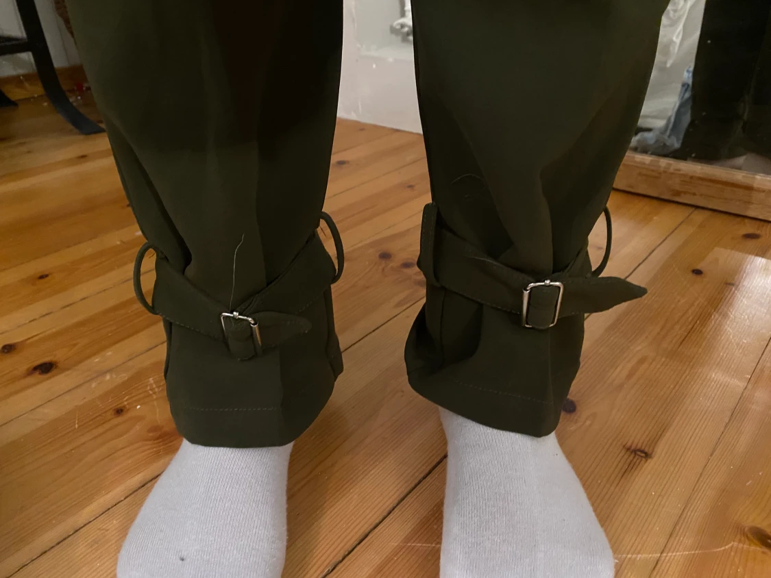 Mörkgröna kostymbyxor - 90