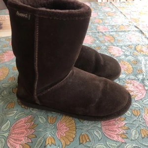 Bruna ”uggs” - Säljer dessa uggsliknande skor då dem inte används. 