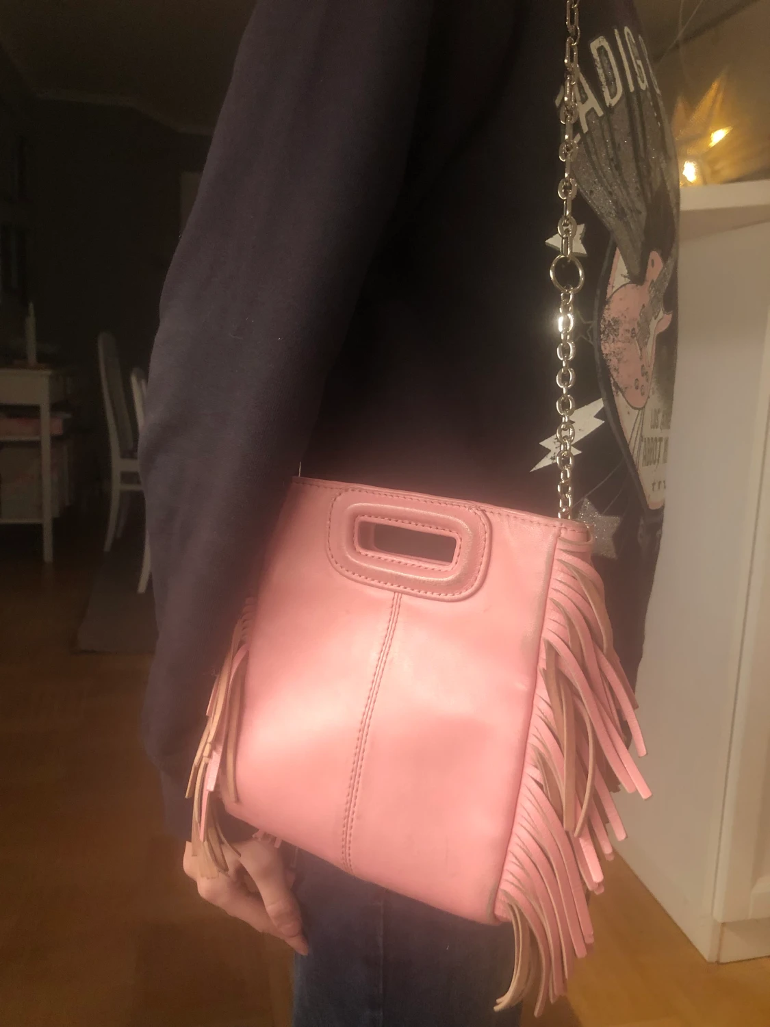 Säljer min super snygga maje väska i storlek liten i rosa ny pris 2400 från butik - 90