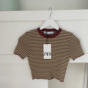 Randig zara topp - Superfin topp från zara. Helt ny! Grön brun 