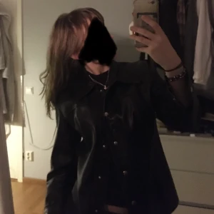 Jacka  - Cool skinnjacka (inte äkta) 🖤