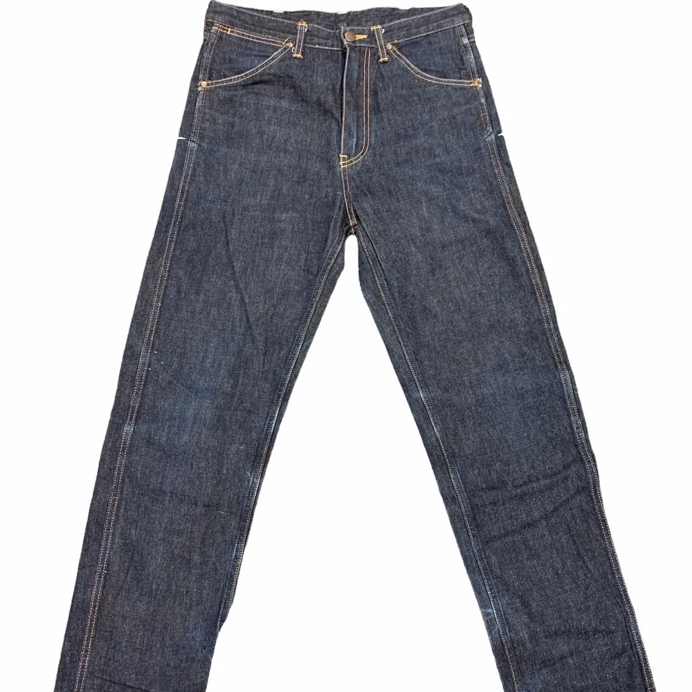 Skick - 8.5/10 | storlek - S | Waist: 37 cm | Inre längd: 78 cm | yttre längd: 107 cm. Jeans & Byxor.