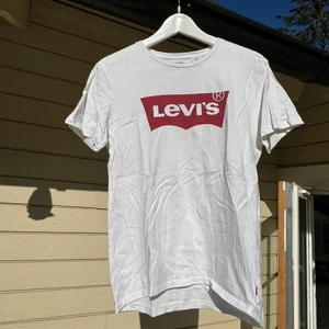 Levi’s t-shirt - Bra skick!  Kontakta privat vid intresse 😃