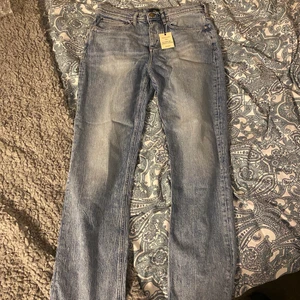 Helt nya jeans - Helt nya oanvända byxor 32/32 