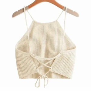 Virkad topp! - Virkad topp med snörning baki🤍 Toppen är köpt på plick men är från SHEIN, aldrig använd🤍