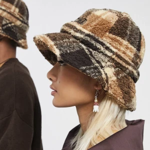 Mössa - Köpt på asos med hann aldrig returera så aldrig använd! Unisex 