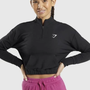 Gymshark tröja - Säljer denna snygga träningströja från gymshark, knappt använd 