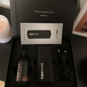 NYTT TANREVEL ONE KIT - Säljer ett nytt tanrevel one kit med oöppnad originalpåfyllning, maskin och laddare. Köpt för 799kr  Kan postas 