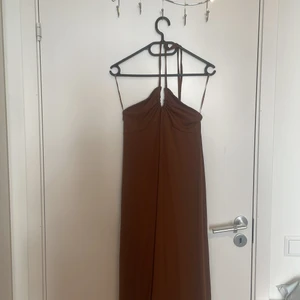 Gina tricot - Jätte snygg klänning använd bara 1 gång kan mötas upp vart som helst i Gbg 