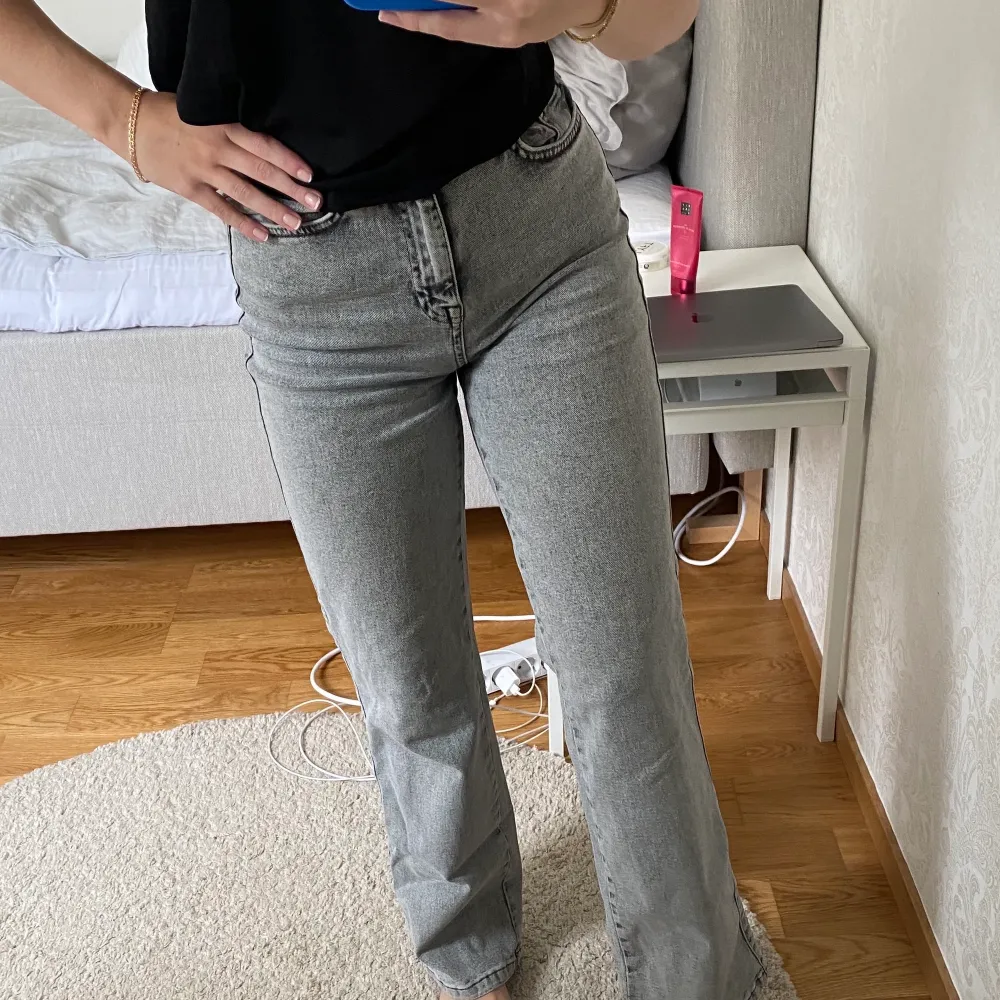 Jättesnygga och sköna jeans från Madlady i storlek 34, men passar 36 också då de är väldigt stretchiga! 😍. Jeans & Byxor.