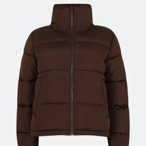 Bik Bok Vinterjacka - Vinterjacka från Bik Bok i fin brun färg 🤎 Använd endast 1 vinter, Nypris 599 kr Säljer för 250! + frakt