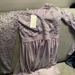 Klänning - Klänning