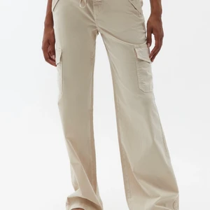 oxxo cargo midrise - SÖKER dessa byxor och har letat överallt efter dessa!! Har du några att sälja eller vet vart jag kan hitta de så är det guld värt!