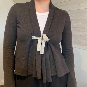 Odd Molly kofta - Jättefin nästan oanvänd odd Molly kofta. Jätteskön och passar till det mesta. Perfekt för kyrkan och presentationer. 💛💛💙