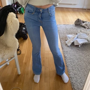 Jeans - Säljer dessa jeansen från Ginatricot