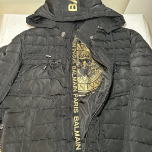 Balmain jacka - Balmain jacka i bra skick