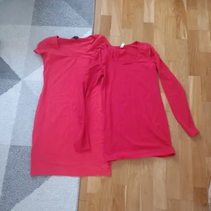 Toppar  - Tvåpack toppar. Priset är för båda. 