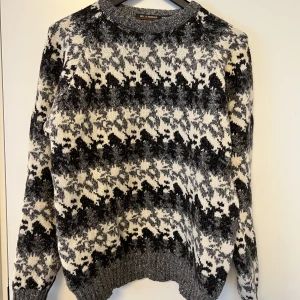 Hill&Archer Ulltröja - Fin och varma ulltröja, knappt använd.