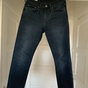 LEVIS 511 - Levis 511. Helt nya, endast testade.  Hör av dig om du har någon fråga:)