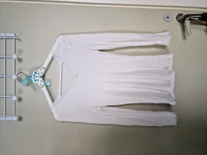 långärmad - långärmad tröja med hjärtan 🫶