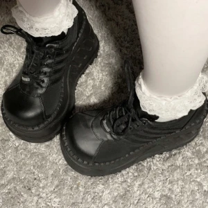 Demonia Stomp 08 ♡ - demonia stomp 08 endast provade så dem e nyskick<3 skriv för frågor eller om du vill köpa <33