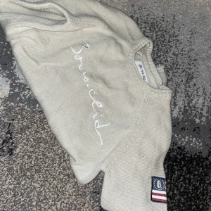 Bondelid tröja  - Superfin tröja i beige färg, fint skick. Strl xs. 