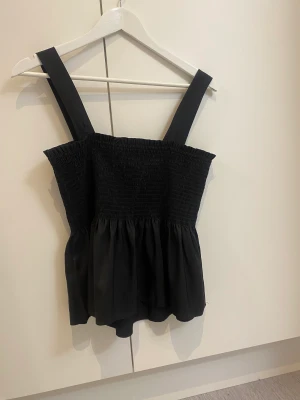 Söt topp - Super söt topp, använd 1 gång.