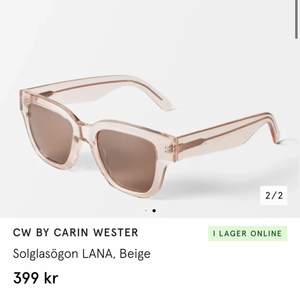 Säljer helt  nya Carin Wester lana solglasögon i färgen beige med prislapp kvar.  Säljer pga passade inte mig. Nypris 399kr, säljer för 250kr INK frakt