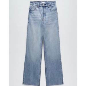 Säljer dessa blåa jeans från zara i strl 34, då det ej kommer till användning! 150+frakt!💙