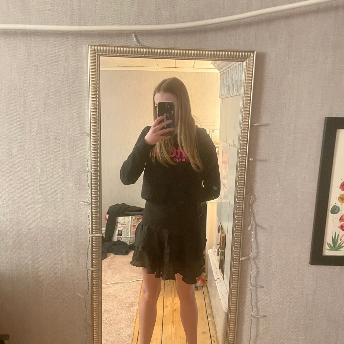 Svart volang kjol  - 90