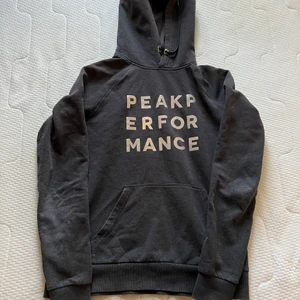 Peak Hoodie  - Fin peak hoodie, strlk M men liten i storleken så skulle säga S